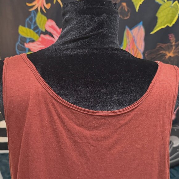 PERUVIAN CONNECTION Seabreeze Asymmetric Hem Pima & Modal Tank, Burnt Sienna, L - Picture 9 of 16
